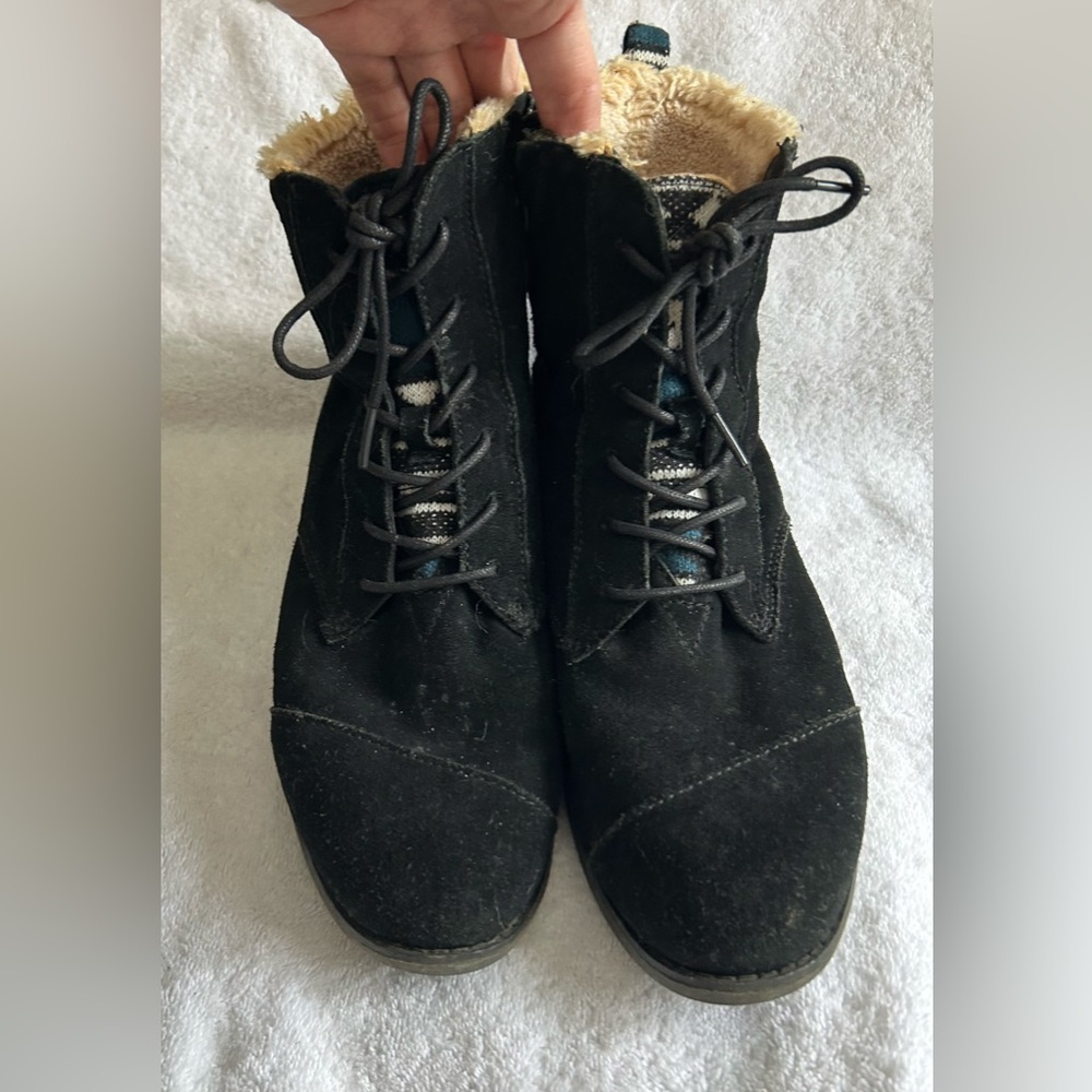 Tom’s Black Suede Women's Boots